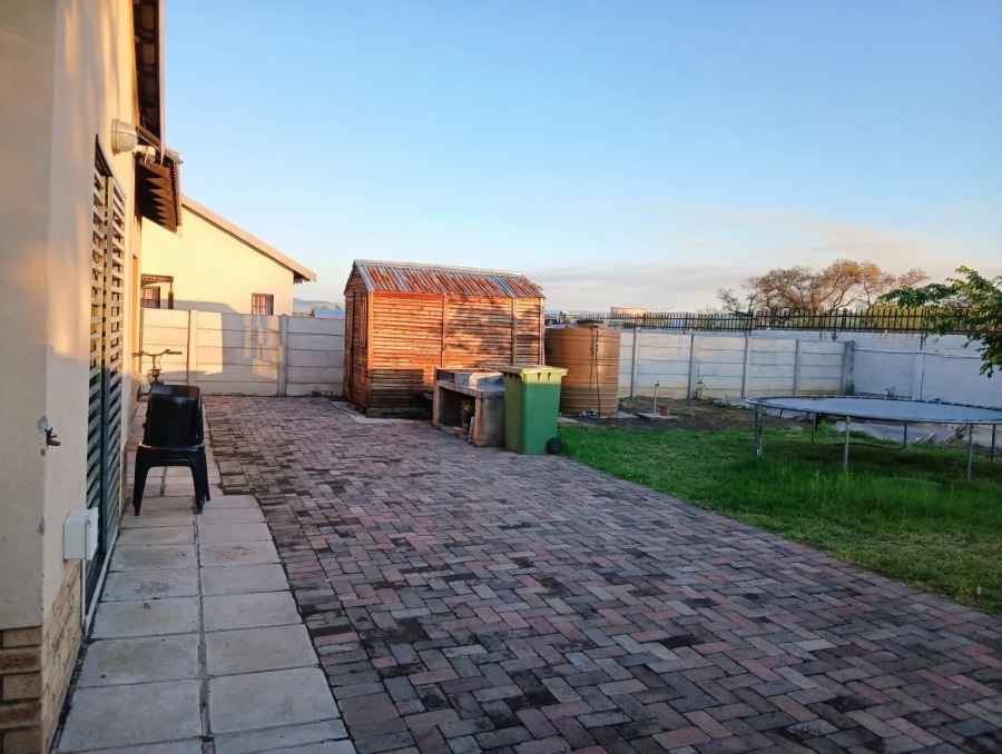 3 Bedroom Property for Sale in Waterkloof East North West